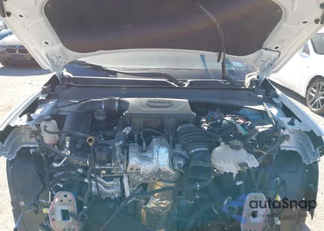 2025 Jeep Compass Latitude 4X4 z USA, uszkodzony, nr VIN 3C4NJDBN6ST570335